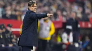 Elche CF-Sevilla FC; en directo: arranca el duelo en el Martínez Valero tras un minuto de silencio por las víctimas del accidente de tren de Adamuz (0-0)