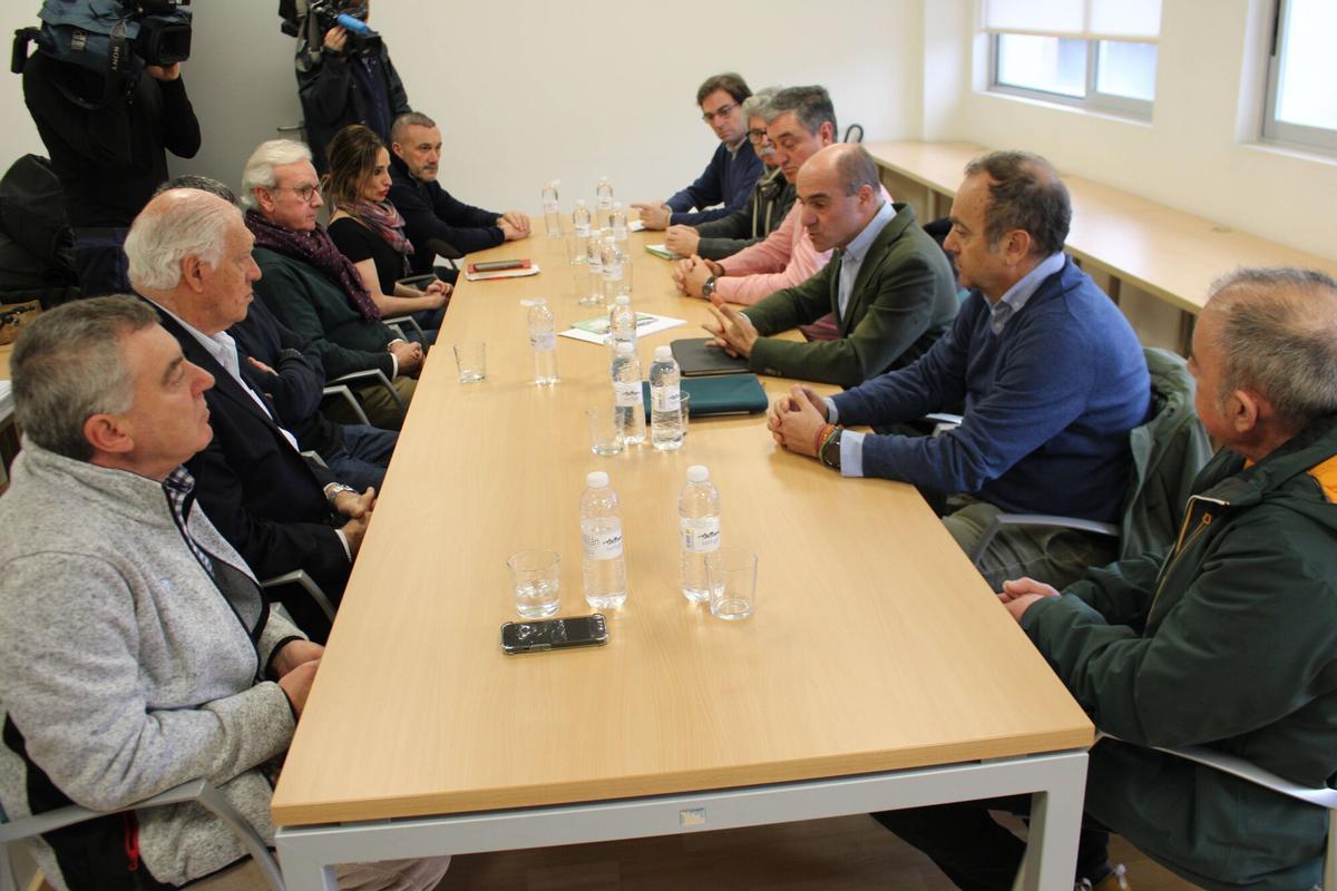 La Mesa de la Nieve reunida en el Campus de Mieres