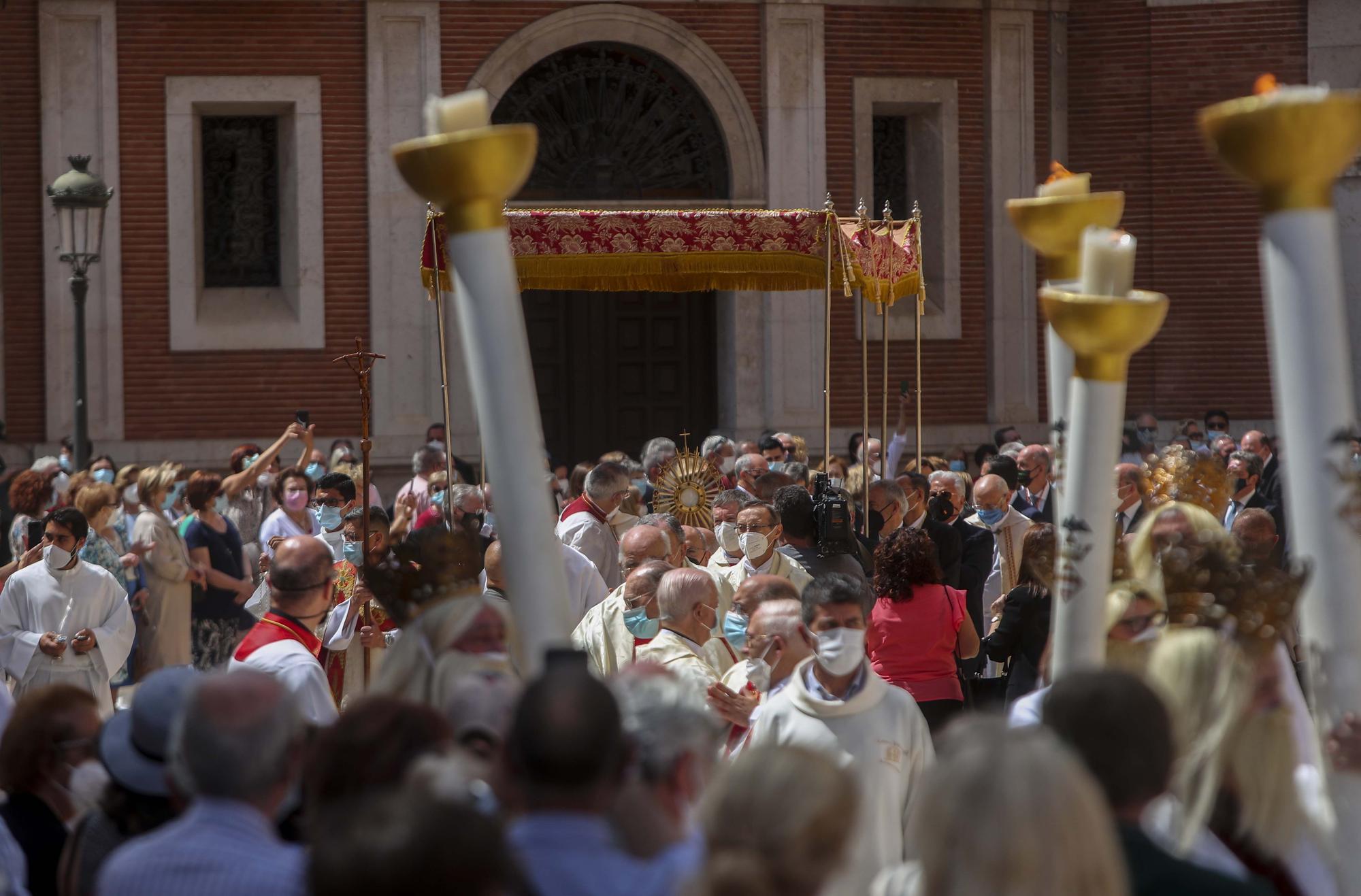 Así ha sido la misa y la procesión del día del Corpus en València