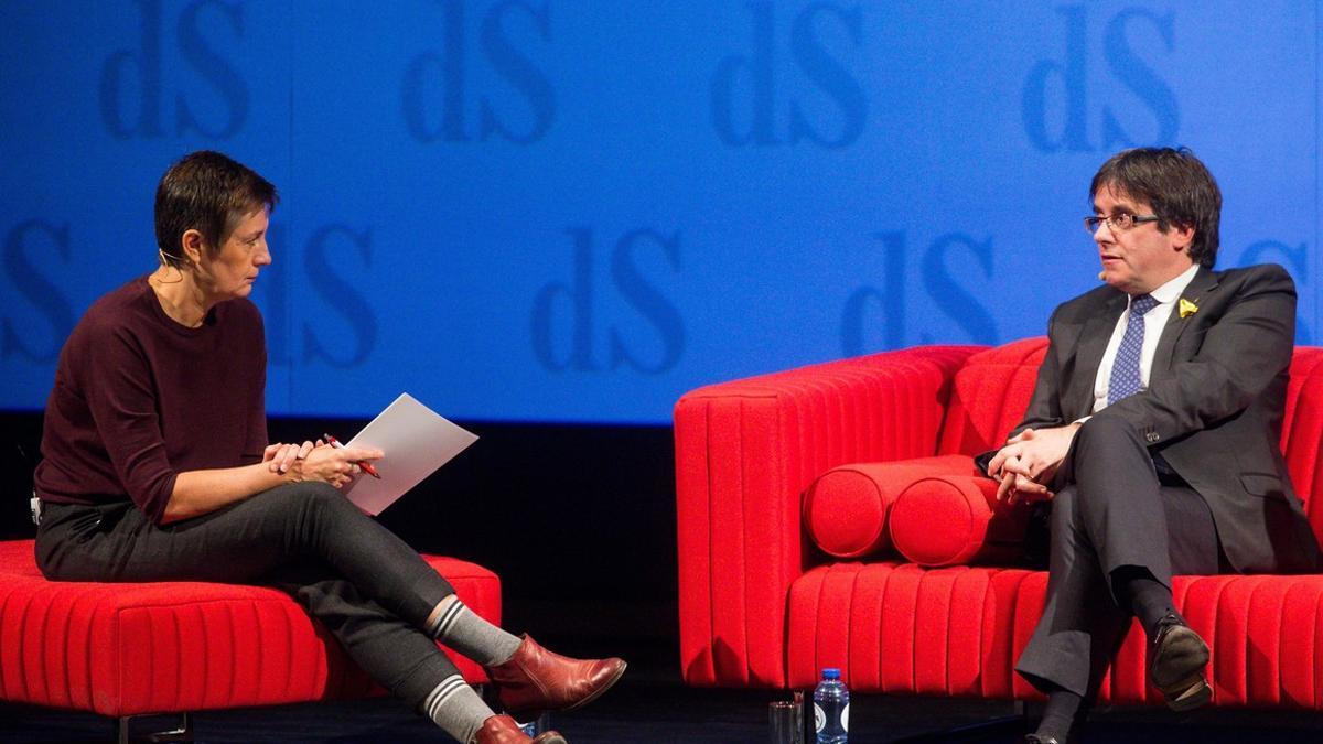 Carles Puigdemont, durante la entrevista en un teatro de Amberes.