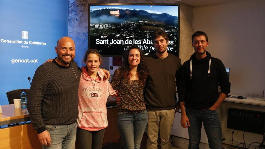 Els protagonistes del vídeo promocional per viure a Sant Joan de les Abadesses