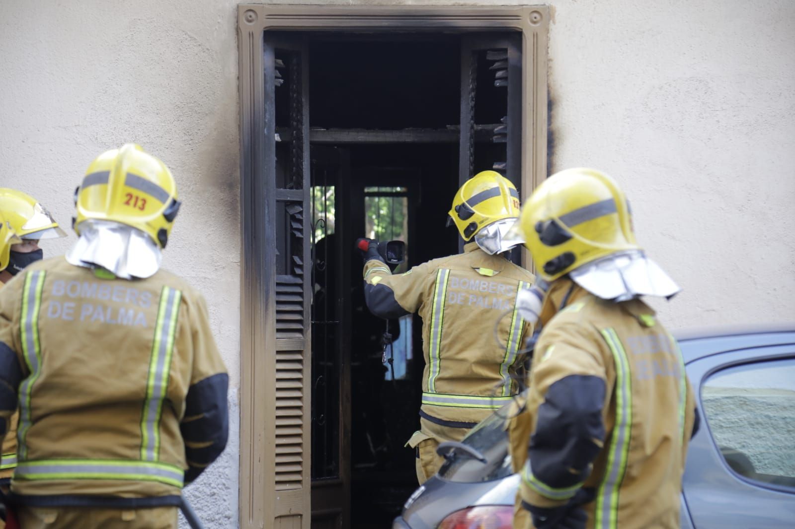 Una persona sufre quemaduras graves en un incendio en La Soledat