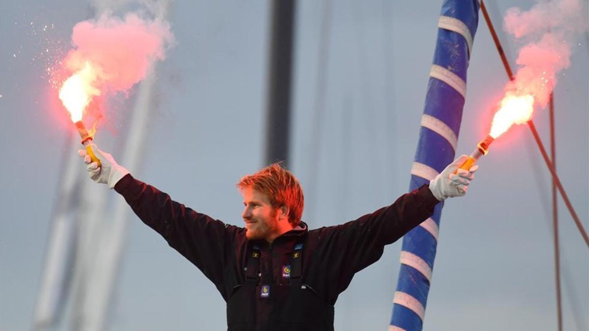 François Gabart celebra el nuevo récord de Vuelta al Mundo