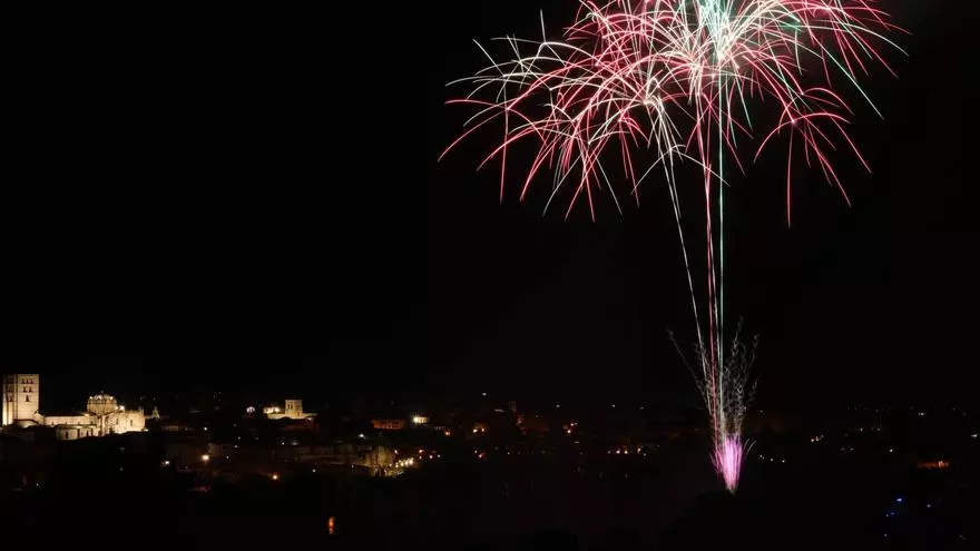 VÍDEO | Gran fin de fiestas en Zamora con un impresionante castillo de fuegos artificiales
