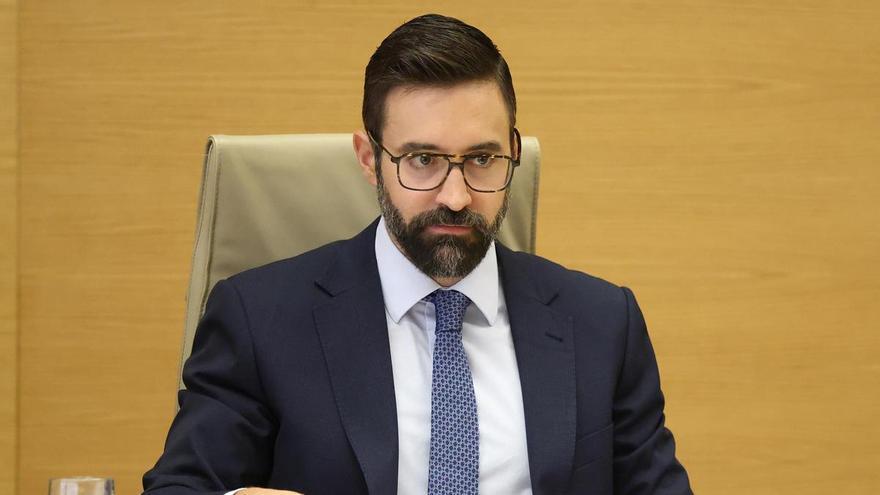 El Gobierno exime de culpa a la CNMC por el apagón y atribuye el retraso de la norma de control de tensión a intereses económicos de las empresas