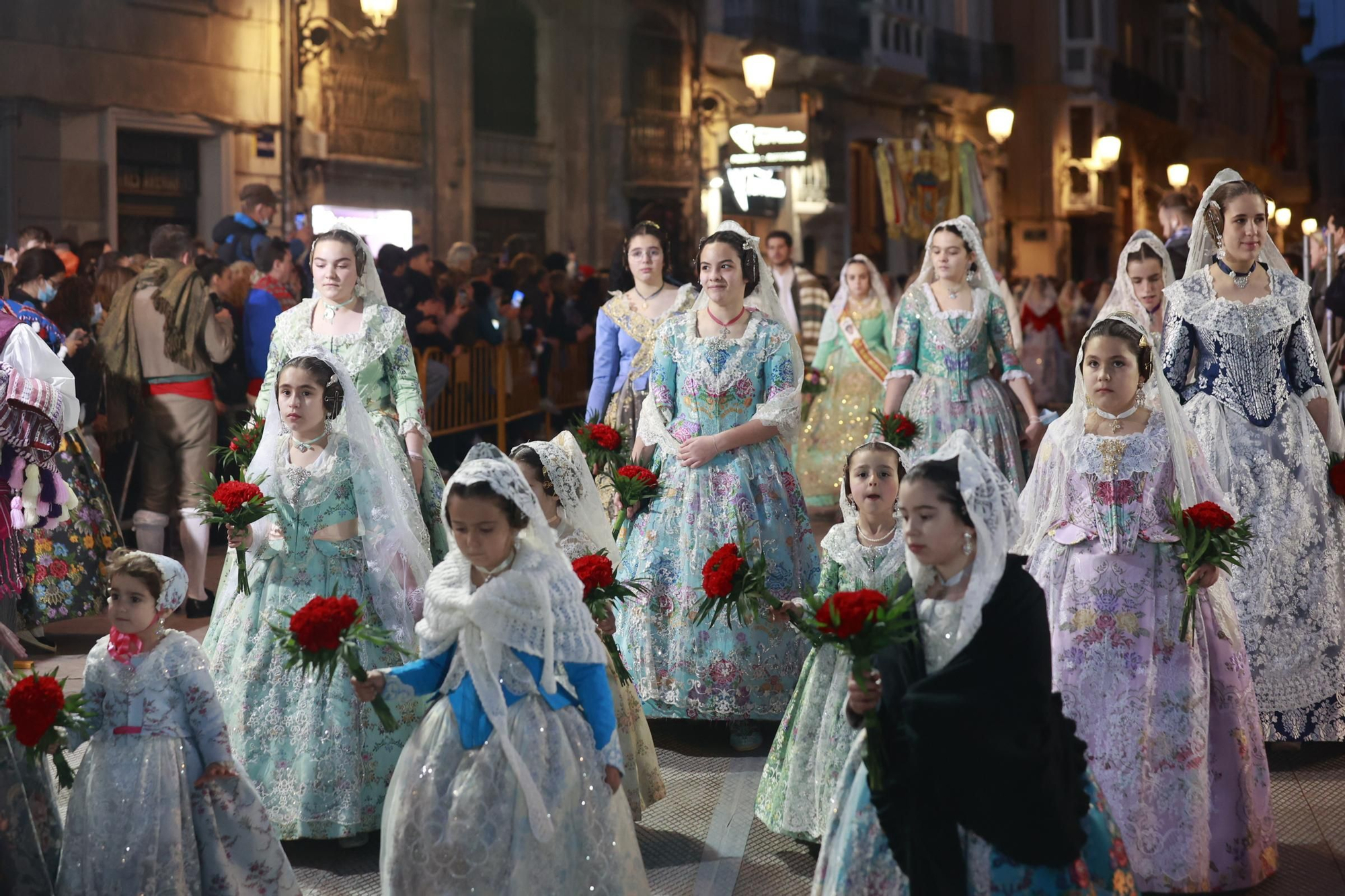 Búscate en el segundo día de ofrenda por la calle Quart (entre las 19:00 a las 20:00 horas)