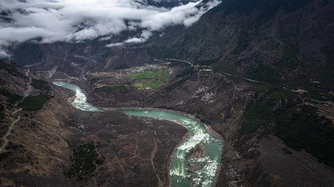 Cañón - Yarlung Zangbo Tibet