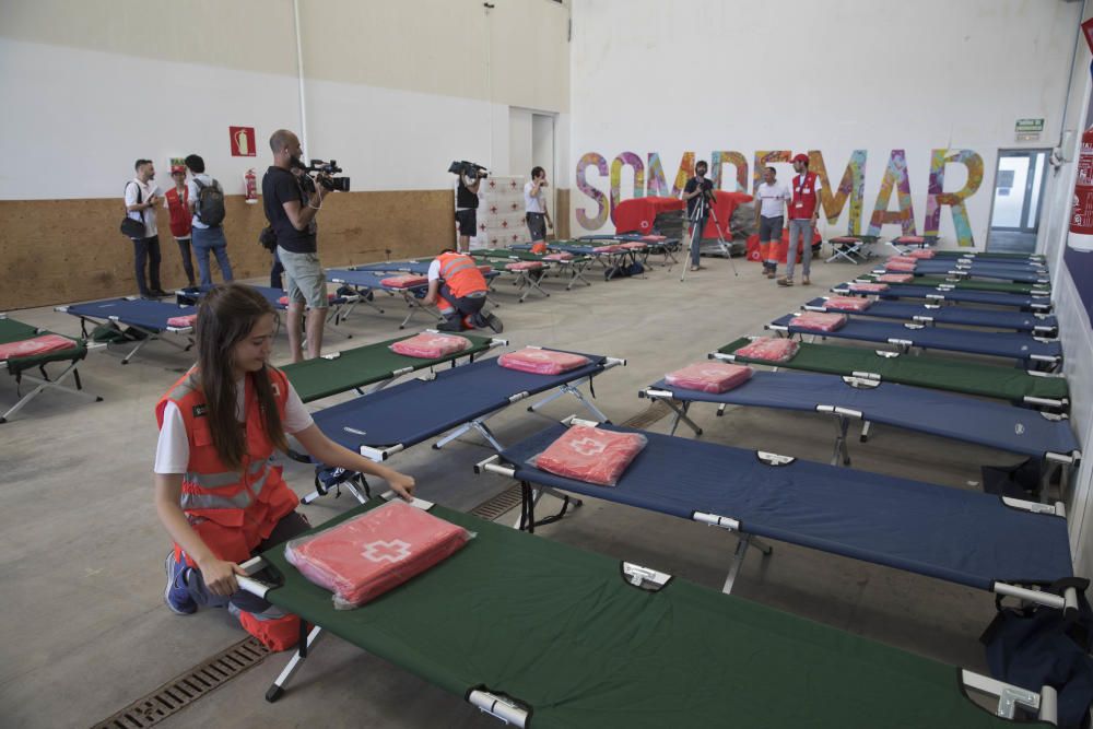 Preparativos para la llegada del Aquarius a València