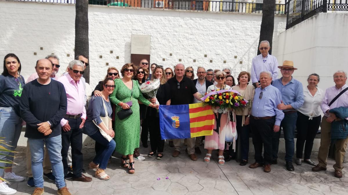 Participantes en el acto de homenaje a los malenos víctimas del nazismo.