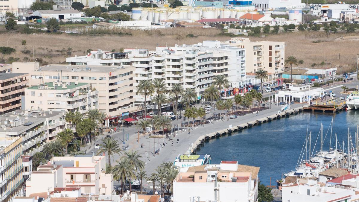 Imagen del puerto de Ibiza.