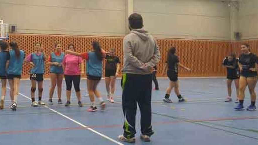 El proyecto del equipo sénior femenino del BM Zamora se pone en marcha y toma forma