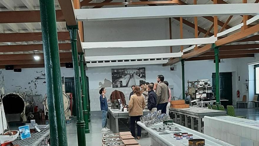 A Illa, un lugar para descubrir en cada paso guiado