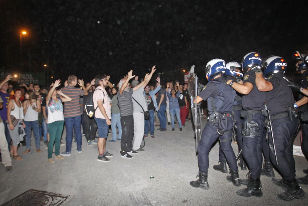 Noche de actos vandálicos en las vías