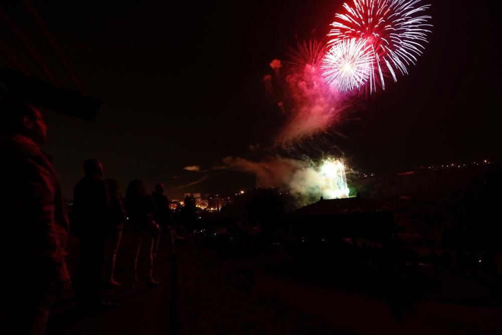 Noche de fuegos artificiales en San Mateo