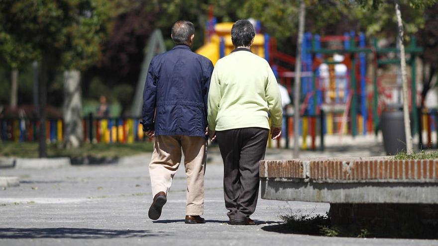 La Junta pide al Gobierno que no haga &quot;experimentos con gaseosa&quot; con las pensiones