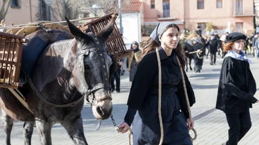 Jove traginera de Balsareny a la cercavila d&#039;ahir al migdia