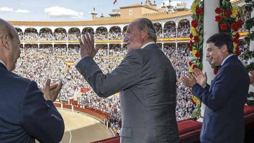 Don Juan Carlos, ovacionado en Las Ventas