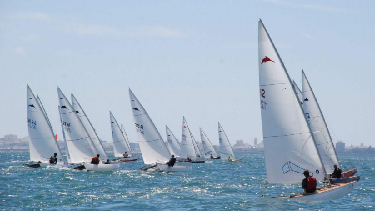 Imagen de una regata de Vela