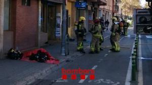 Un ferit greu en l’incendi en un edifici a Vilanova i la Geltrú