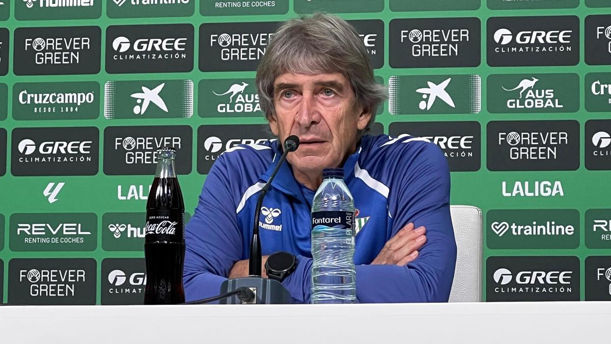 Manuel Pellegrini, en la rueda de prensa previa al Real Murcia-Real Betis