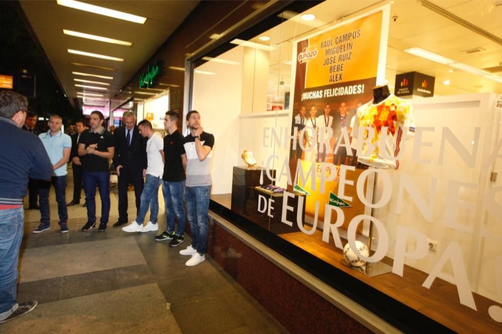 Escaparate para los campeones de Fútbol Sala