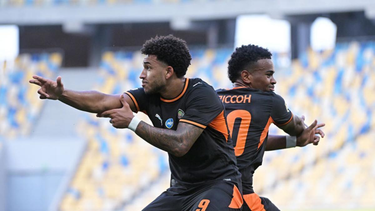Kaua Elias, celebrando un gol
