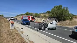 Tres heridos al chocar dos coches en Sant Llorenç