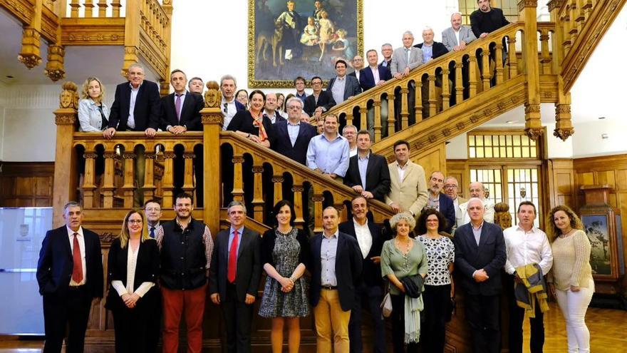 Foto de familia del encuentro anual de la asociación de promotores públicos de vivienda y suelo.