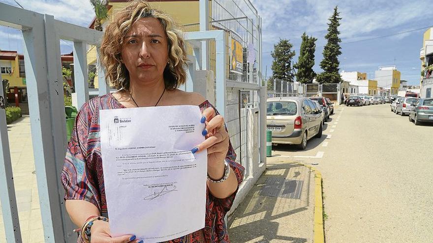 Una madre de Badajoz espera desde hace 6 meses una plaza de discapacitados