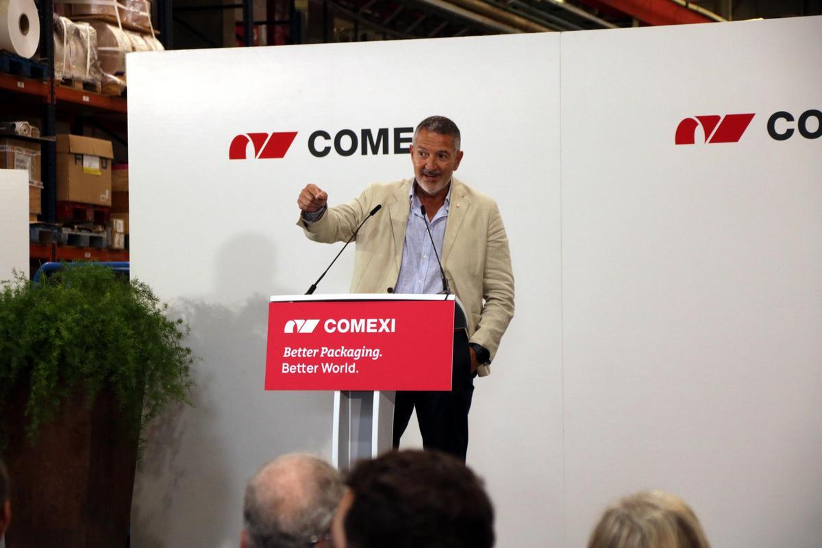 Miquel Sàmper a l'empresa Comexi de Riudellots de la Selva.