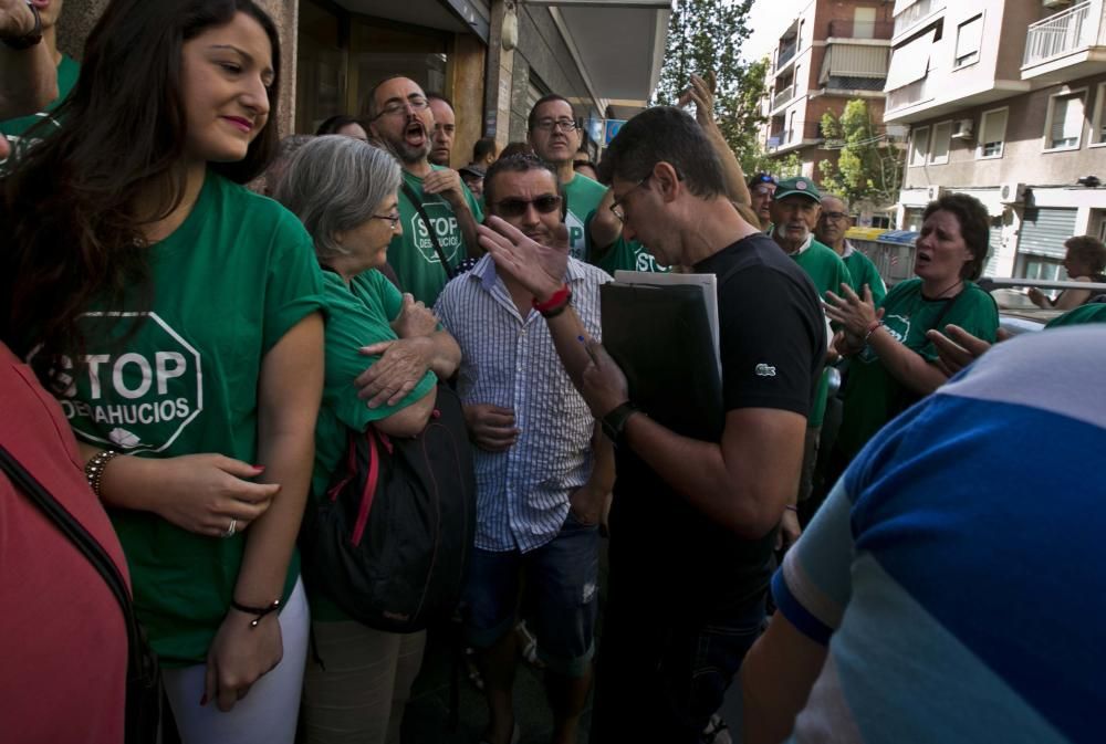 La PAH de Elche paraliza un desahucio