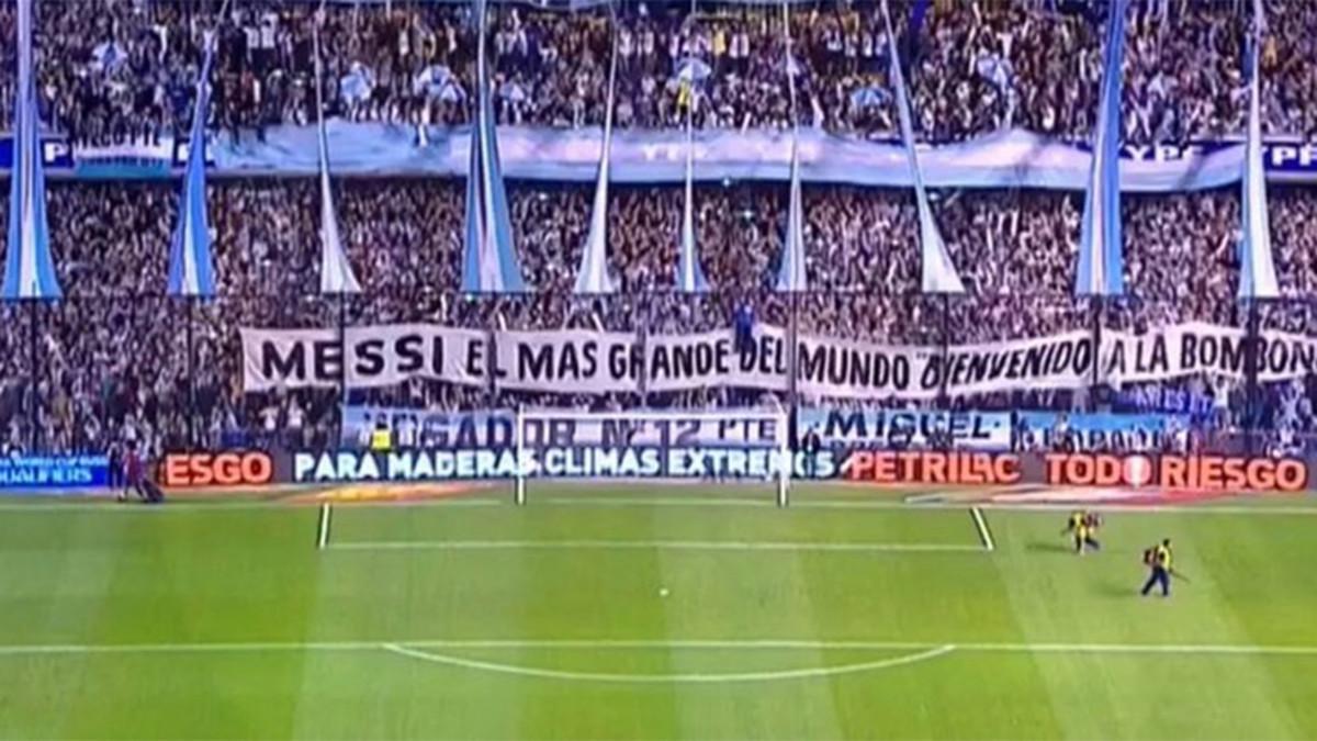 Messi, recibido con todos los honores en La Bombonera