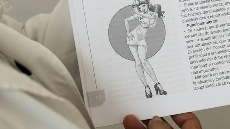 Denuncian el uso «sexista» de la enfermera en una revista de CC OO