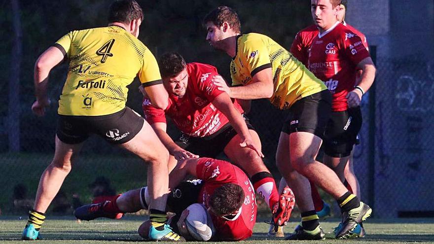 Derbi valenciano de rugby por todo lo alto en el río