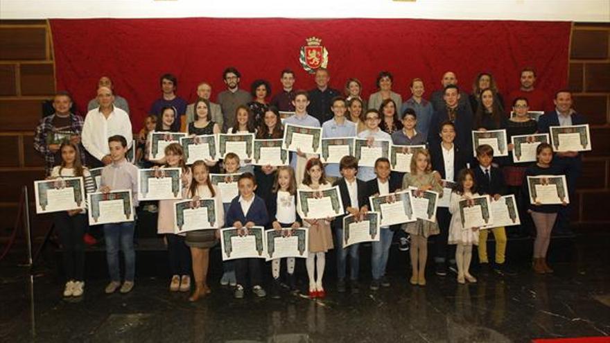 Zaragoza premia a los más de 40 ganadores de sus concursos