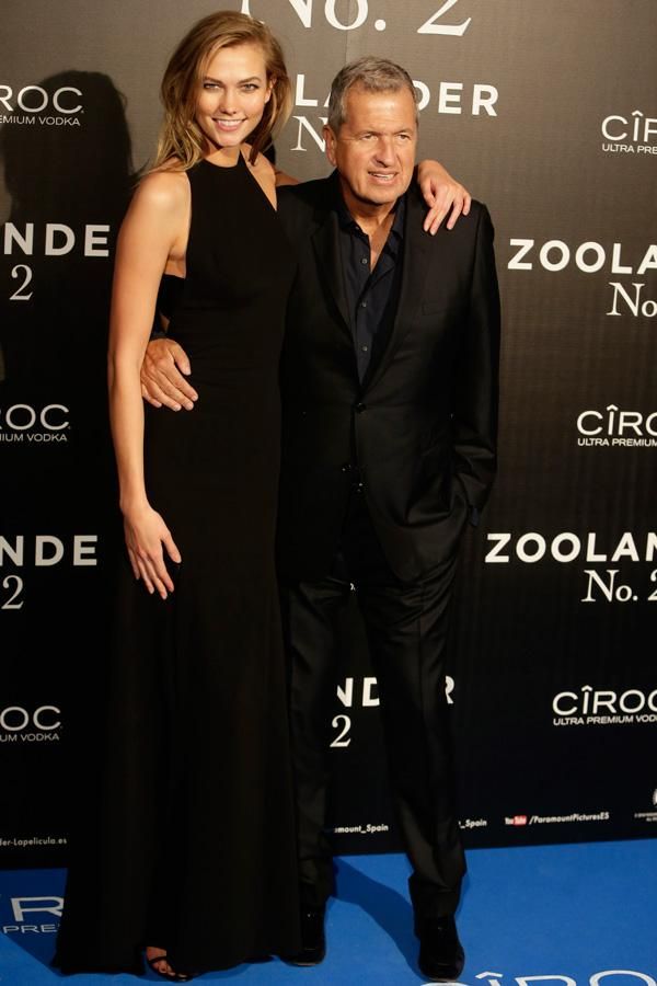 Karlie Kloss junto a Mario Testino en el estreno de 'Zoolander 2' en Madrid