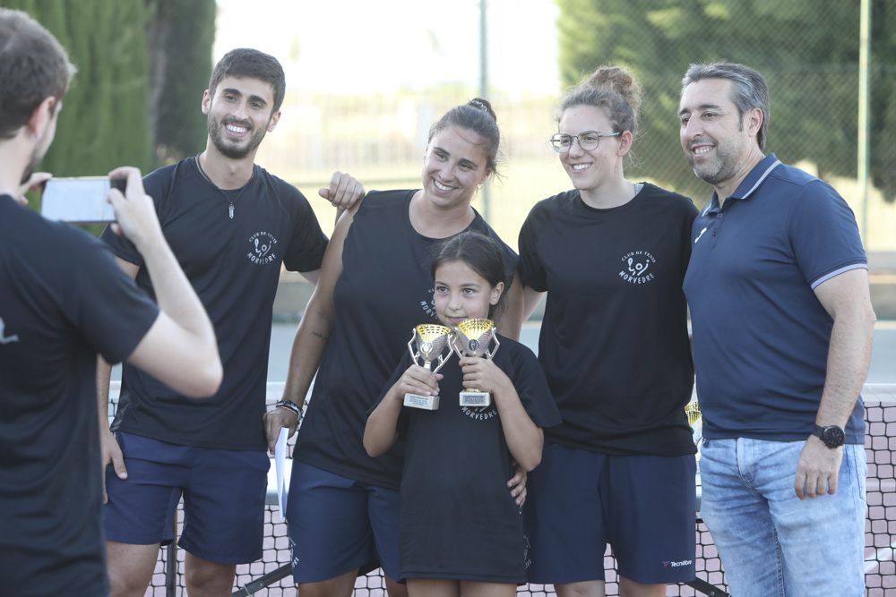 Entrega de trofeos en el fin de temporada del CT Morvedre.