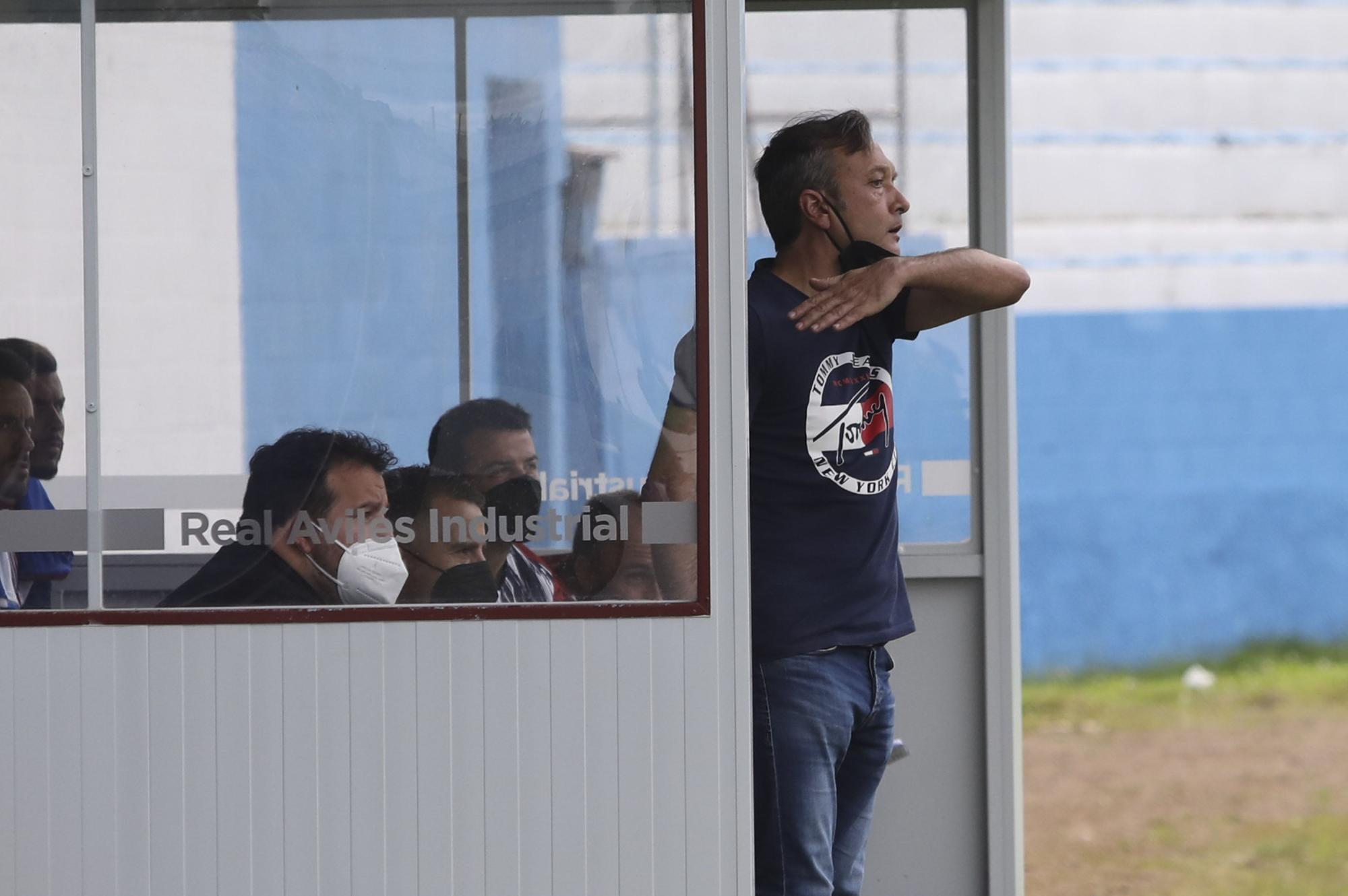 Las imágenes del partido del Oviedo contra el Avilés