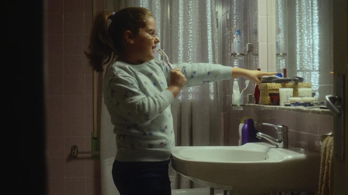 Videoclip del villancico 'Trátame bien', un canto para salvar a las abejas en el que participan escolares de distintas partes de España.