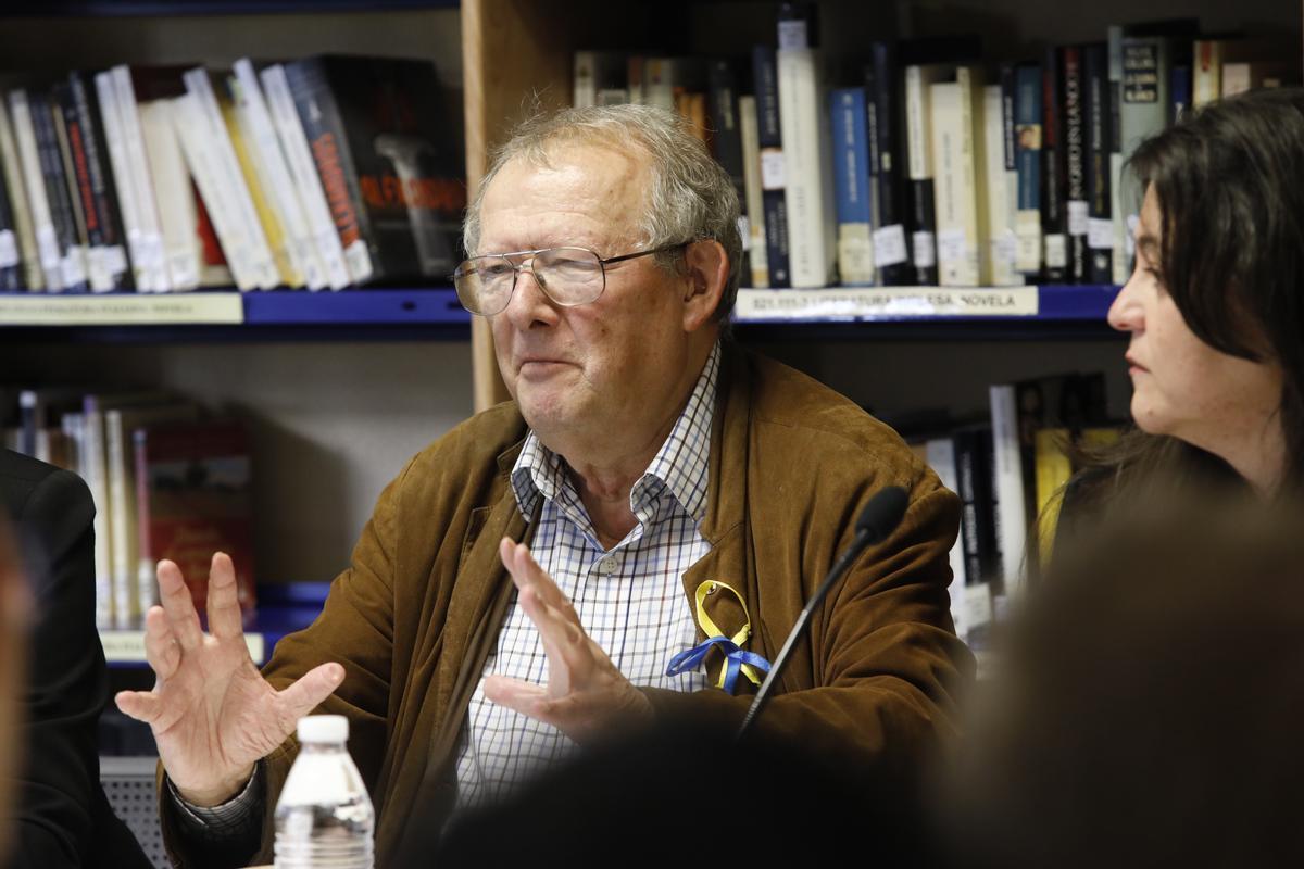 EN IMÁGENES: Así fue la visita de Adam Michnik al instituto de Roces en Gijón EN IMÁGENES: Así fue la visita de Adam Michnik al instituto de Roces en Gijón