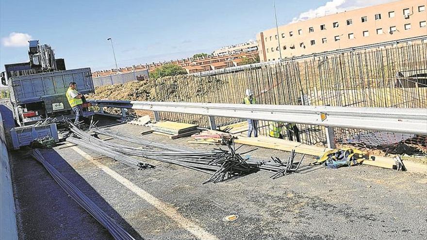 Fomento trabaja en la modificación del ramal que une la zona sur y la A-4