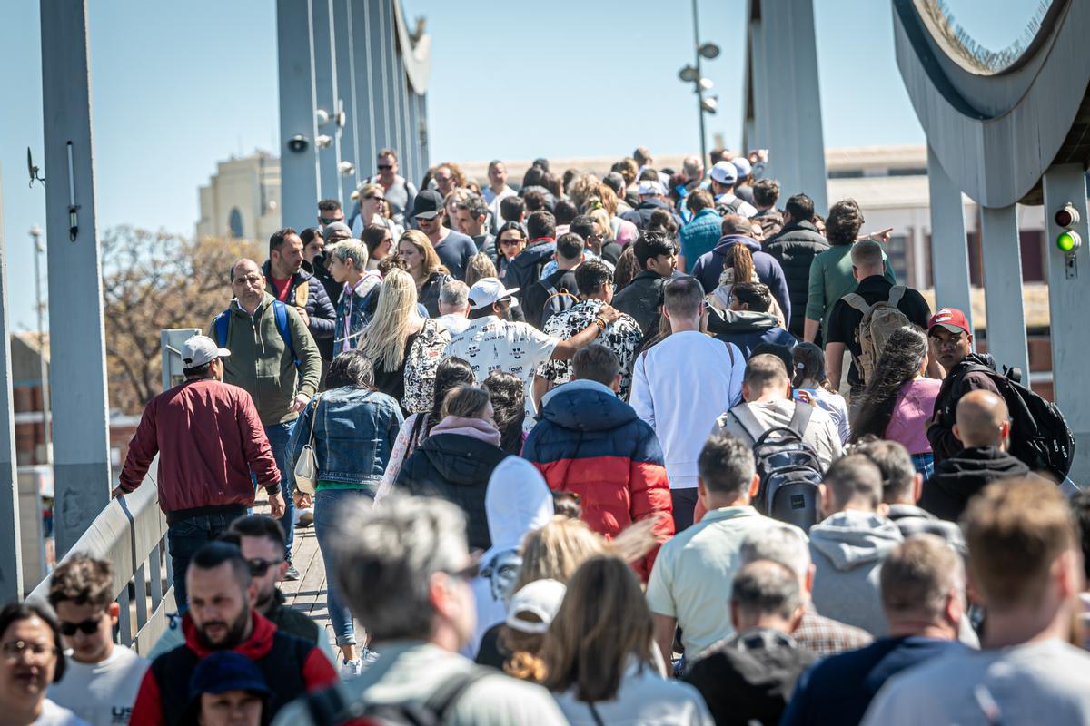 Los turistas inundan Barcelona en Semana Santa