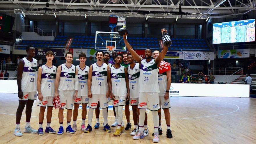 El Unicaja gana el torneo EncestaRías en la final ante el Benfica