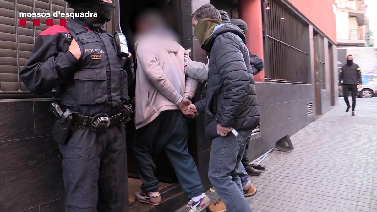 Los Mossos dEsquadra desarticulan un grupo criminal especializado en robos de baterías de motocicletas eléctricas de alquiler