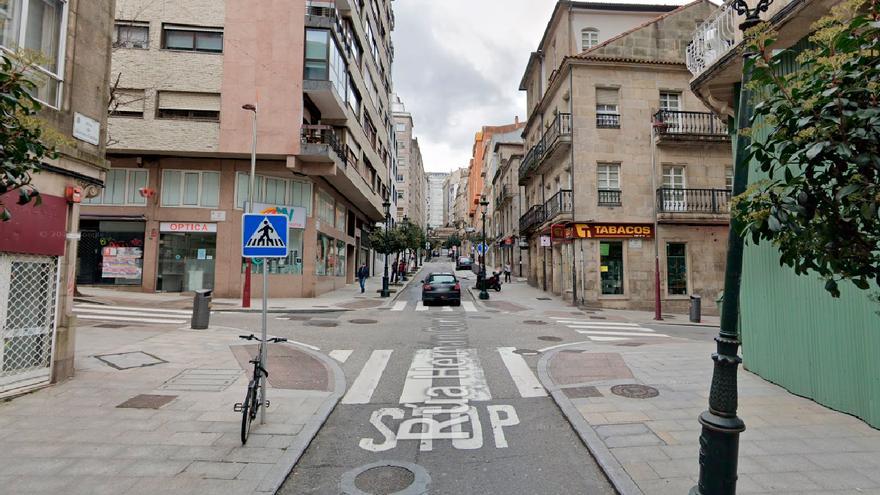 Vuelca su coche tras ser embestido por otro que se saltó un &#039;stop&#039; en Vigo