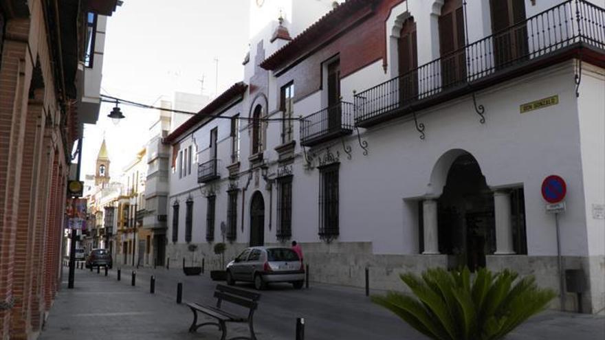 El pleno del Ayuntamiento de Puente Genil pide a la Junta que no recorte unidades educativas