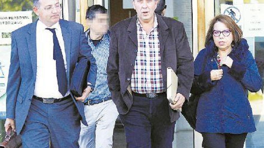 Un exalcalde de l’Alcora condenado a ocho años por abusos a dos niñas