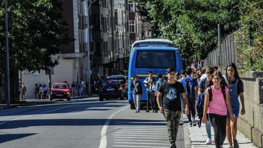 Educación cede al Concello de Vilagarcía parte del terreno del instituto Castro Alobre para ensanchar la acera