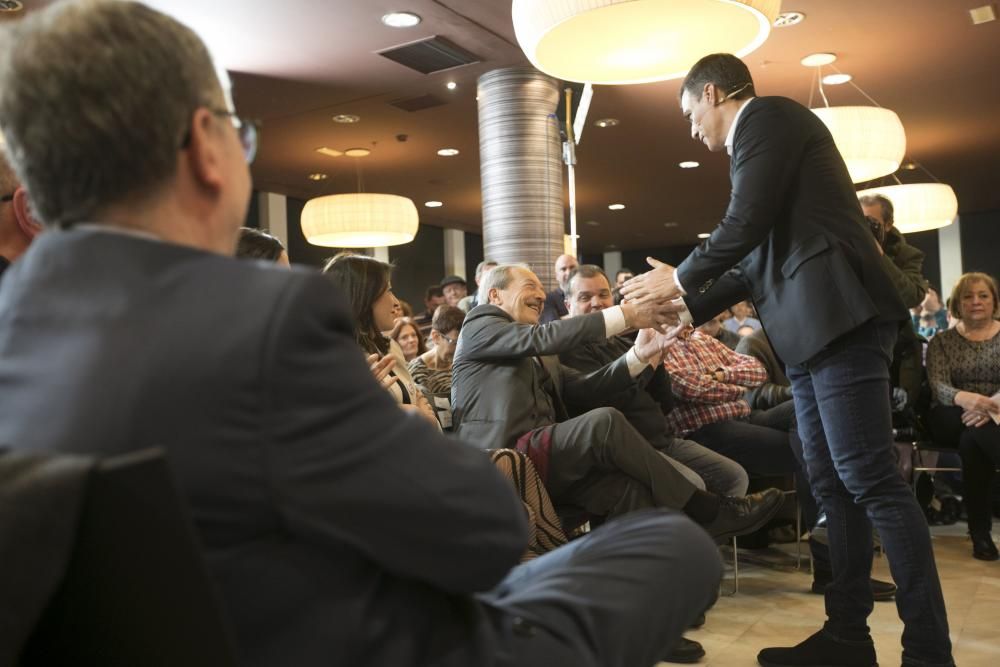 Asamblea con Pedro Sánchez en Oviedo