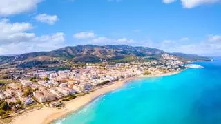 La única playa de Castellón que lleva 40 años entre las mejores de España: cuatro décadas con bandera azul